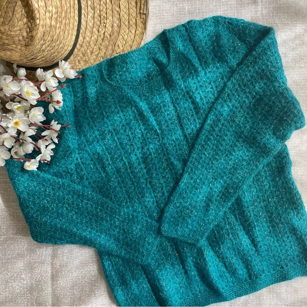 Sea bluish green mettalic woven crochet sweater - Picture 2 of 6